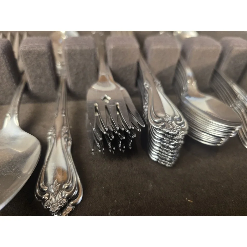 50 Pc Oneida All American BRIARWOOD Stainless Steel Flatware w Serving Spoons